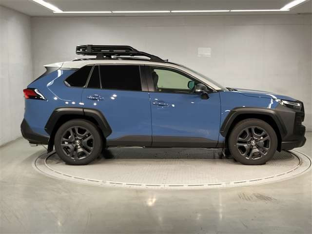 RAV42.5 ハイブリッド アドベンチャー E-Four 4WD