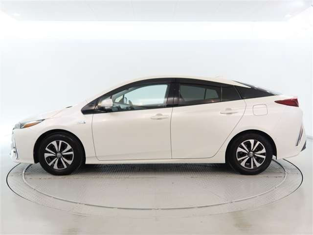 プリウスPHV1.8 A