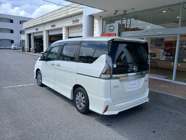 セレナ1.2 e-POWER ハイウェイスターV