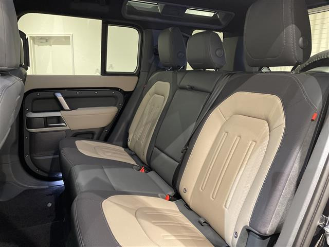 ディフェンダー