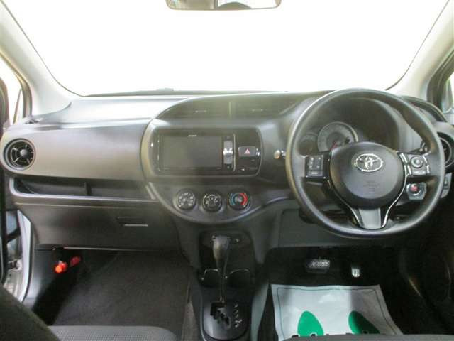 ヴィッツ1.3 F 4WD