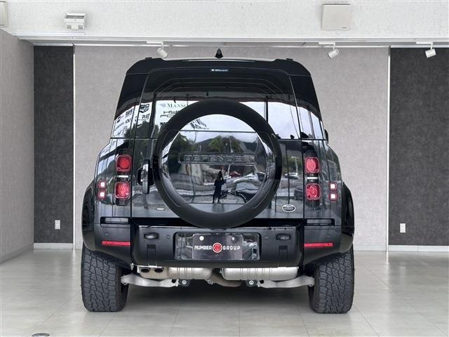 ディフェンダー110 X ダイナミック HSE 3.0L D300 ディーゼル 4WD