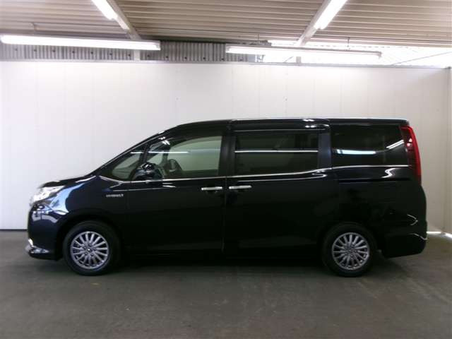 エスクァイアハイブリッド1.8 Gi