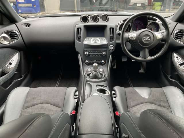 フェアレディZ3.7 バージョン ST