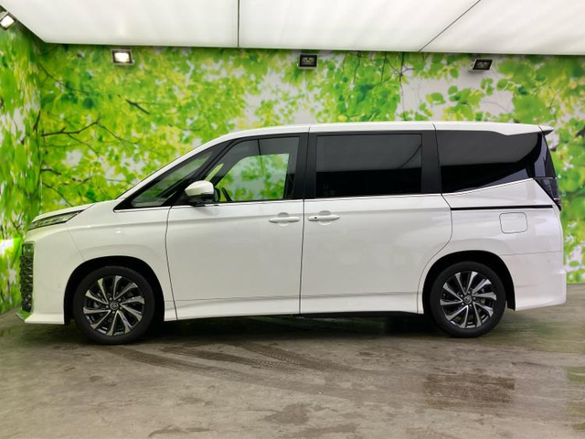 ヴォクシー1.8 ハイブリッド S-Z