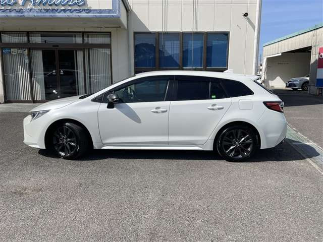 カローラツーリング1.8 ハイブリッド W×B