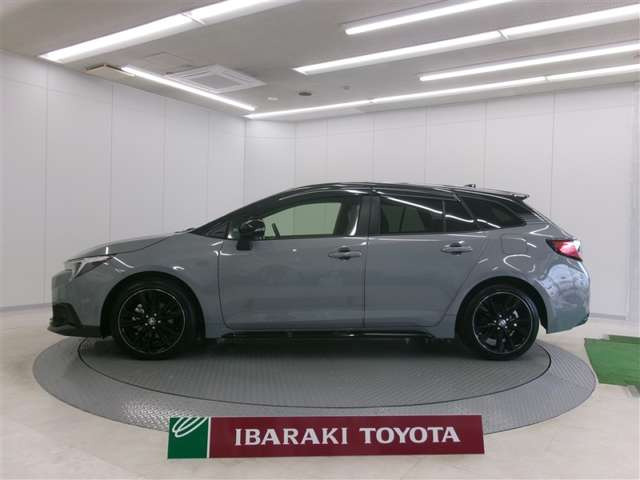 カローラツーリング1.8 ハイブリッド アクティブ スポーツ