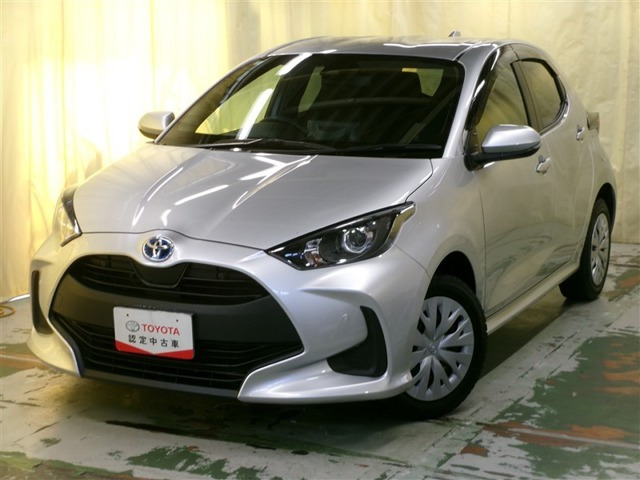 ヤリス1.5 ハイブリッド X E-Four 4WD