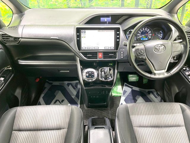 ヴォクシー1.8 ハイブリッド ZS 煌