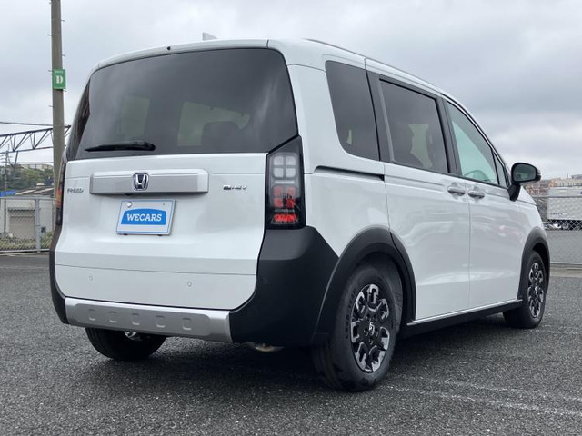 フリード1.5 ハイブリッド クロスター