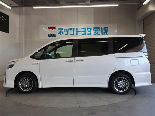 ヴォクシー1.8 ハイブリッド ZS 煌II