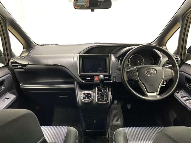 ヴォクシー2.0 ZS 煌 4WD