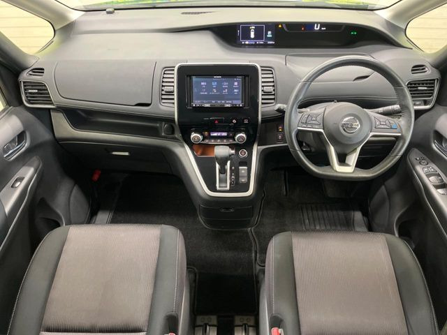 セレナ2.0 ハイウェイスター Vセレクション