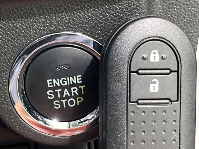 �y�L�[�t���[�V�X�e���z�J�o����|�P�b�g�ɓ��ꂽ�܂܂ł��h�A�̎{���E�������\�ȃX�}�[�g�L�[�𑕔��B�G���W���̃I���E�I�t�����J�M�����o���K�v����������Ƃ��Ă��֗��ł���