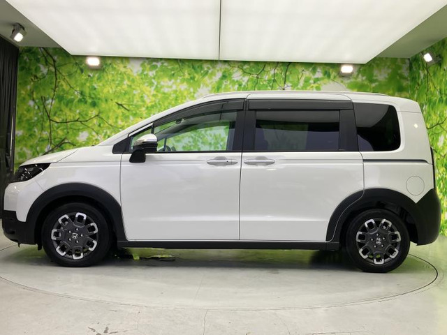 フリード1.5 ハイブリッド クロスター