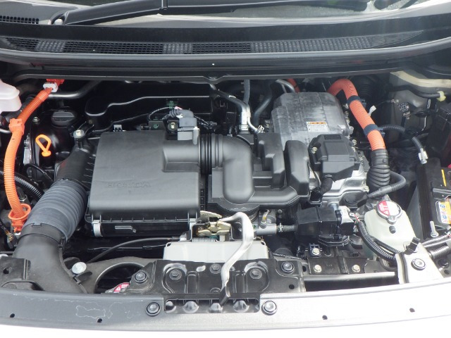 フリード1.5 e:HEV クロスター