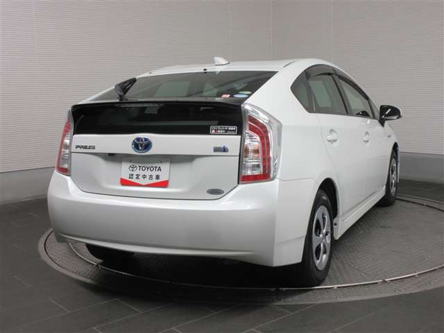 プリウス1.8 S