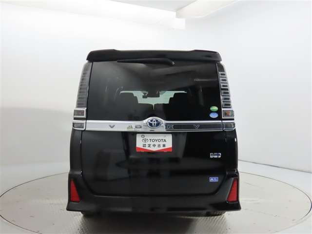 ヴォクシー1.8 ハイブリッド ZS 煌III