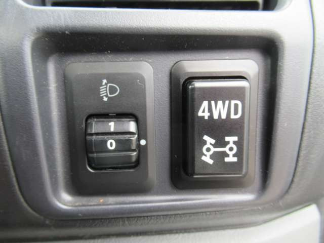 クリッパートラックDX エアコン付 4WD