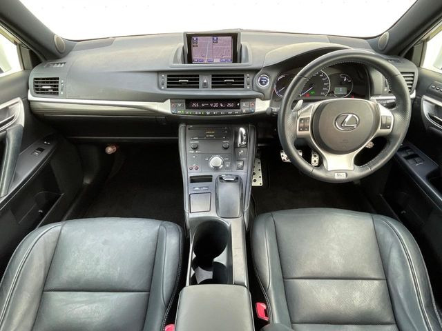 CT200h Fスポーツ