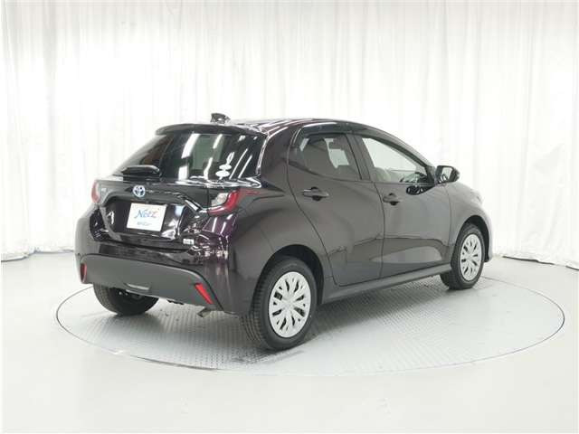 ヤリス1.5 ハイブリッド X E-Four 4WD