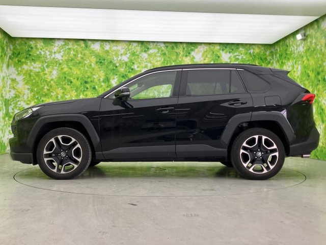 RAV42.0 アドベンチャー 4WD