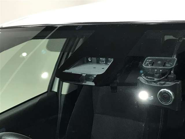 ヴィッツ1.5 ハイブリッド F セーフティ エディションIII