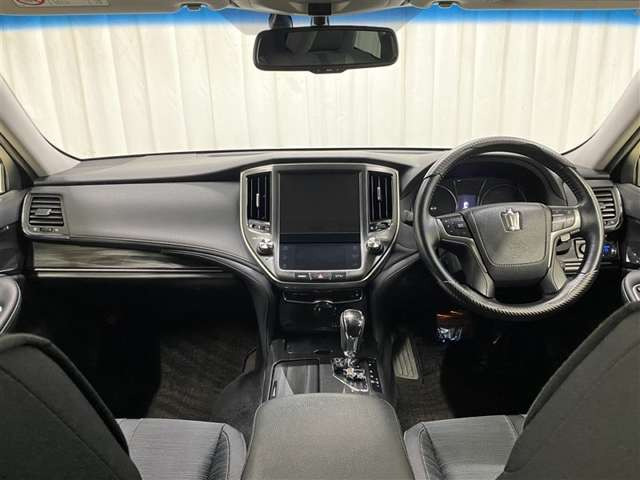 クラウンアスリートハイブリッド 2.5 S Four 4WD