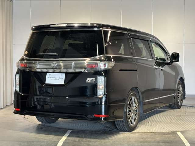 エルグランド2.5 250ハイウェイスターS アーバンクロム 4WD