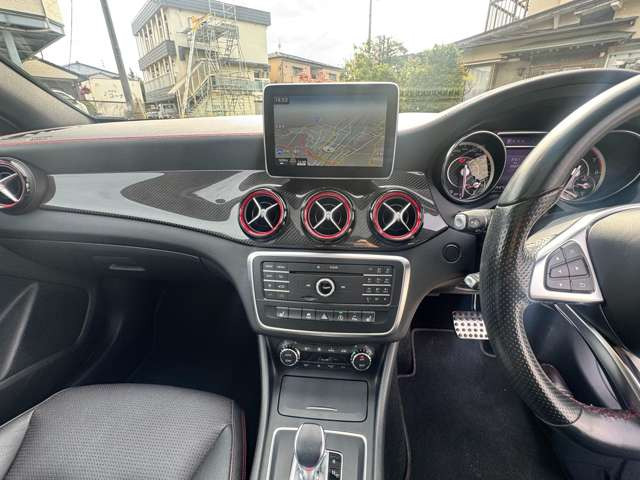 CLAクラスAMG CLA45 4マチック 4WD