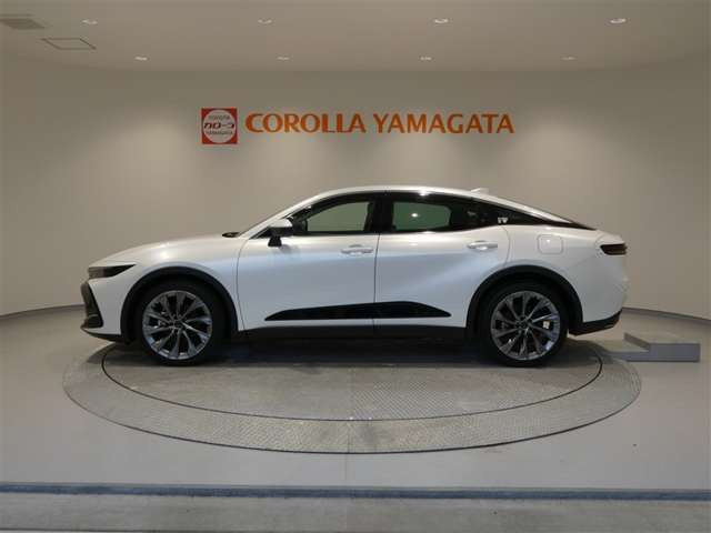 クラウンクロスオーバー2.5 G アドバンスト レザー パッケージ E-Four 4WD