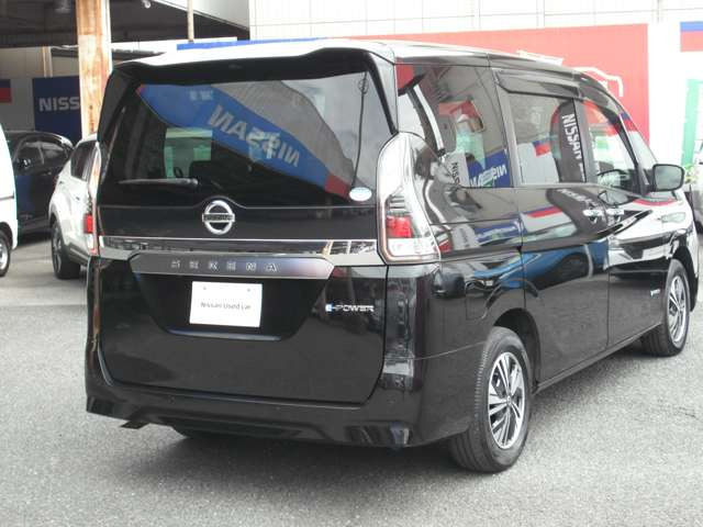 セレナ1.2 e-POWER XV