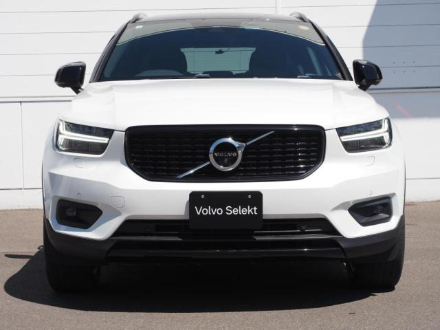 XC40B4 AWD Rデザイン 4WD