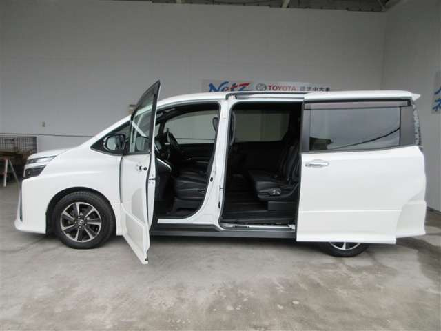 ヴォクシー2.0 ZS 煌III