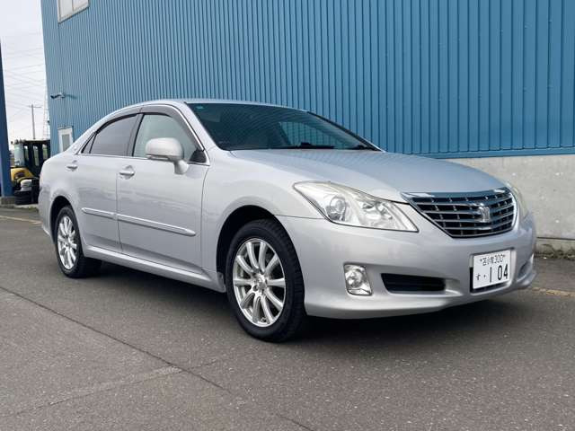 クラウン3.0 ロイヤルサルーン i-Four 4WD