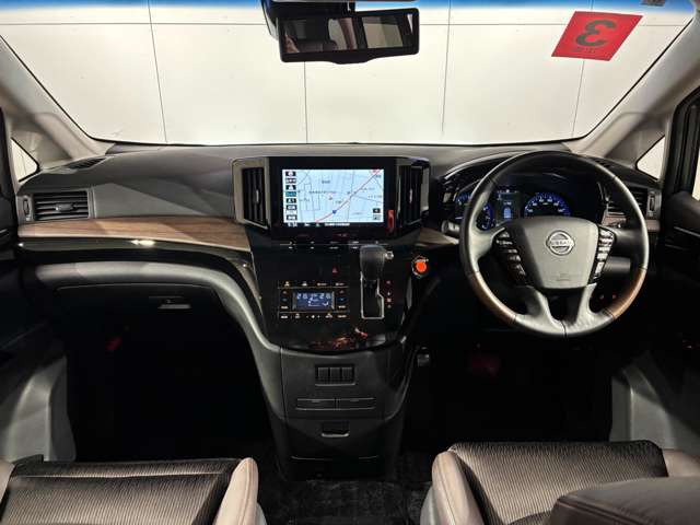 エルグランド2.5 250ハイウェイスターS アーバンクロム 4WD