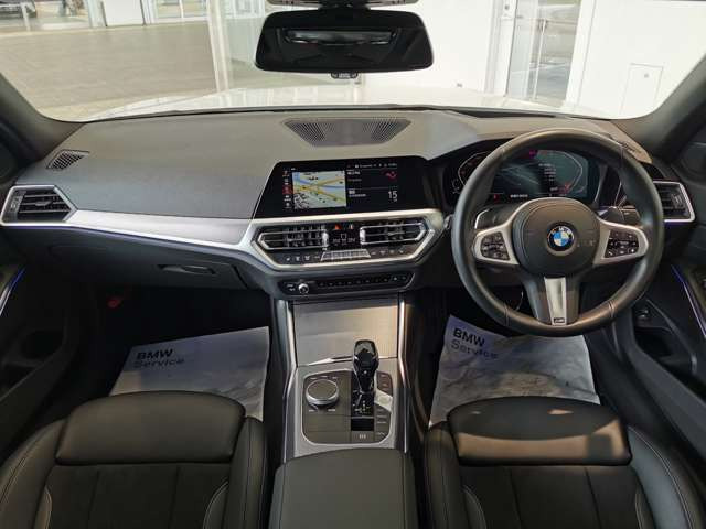 3シリーズセダン320i Mスポーツ