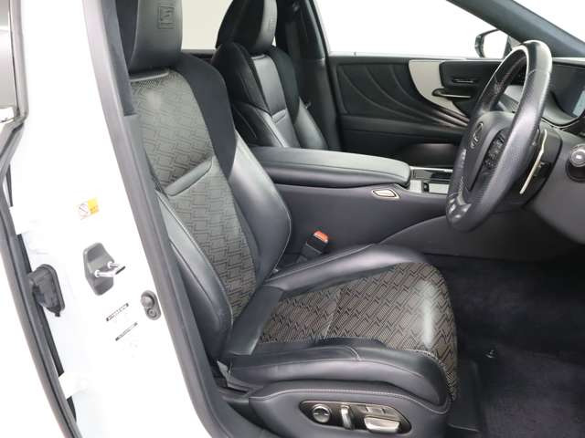 LS500h Fスポーツ