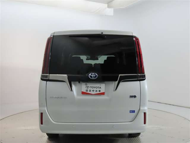 エスクァイアハイブリッド1.8 Gi プレミアムパッケージ ブラックテイラード