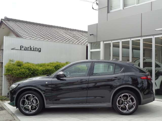 ステルヴィオ2.2 ターボ ディーゼル Q4 Ti 4WD