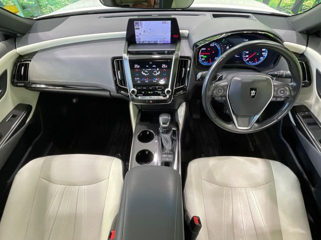 クラウンハイブリッド 2.5 RS