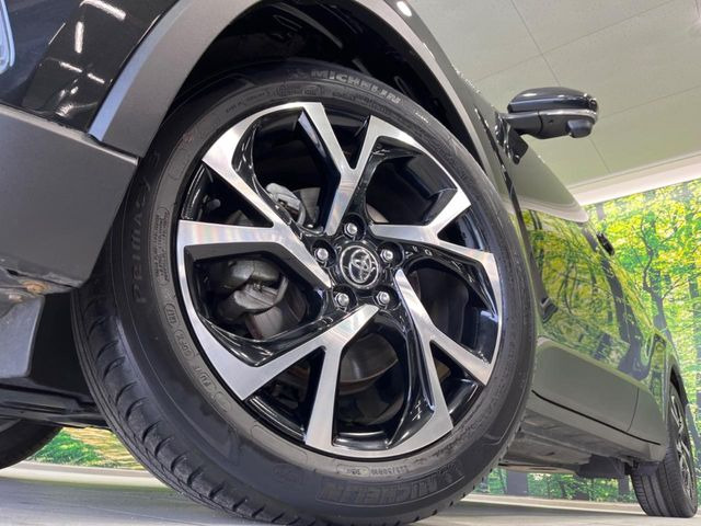 �y����18�C���`�A���~�z�C�[���z�O�ςɃ}�b�`���������A���~�z�C�[���𑕒����Ă���܂��B�e��ЊO�A���~�z�C�[����A�X�^�b�h���X�^�C�����戵�����Ă���܂��B���񂲑��k����������