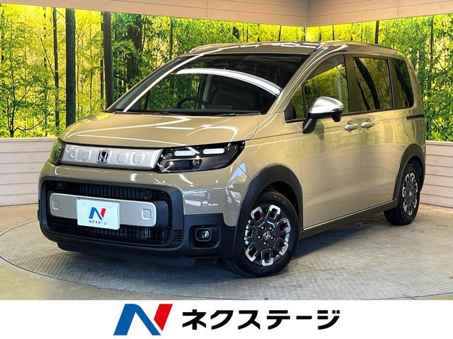 フリード1.5 e:HEV クロスター