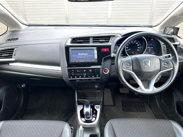 フィット1.5 ハイブリッド Lパッケージ