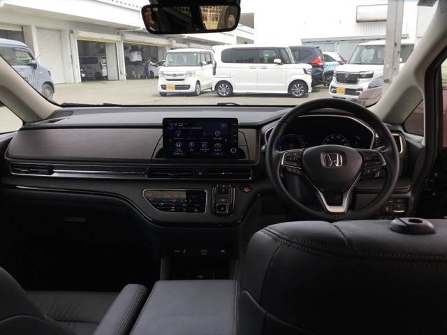 オデッセイ2.0 e:HEV アブソルート EX