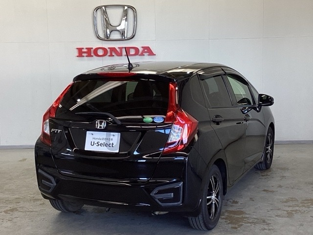 フィット1.3 13G Fパッケージ ファインエディション