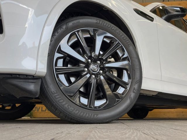�y����20�C���`�A���~�z�C�[���z�O�ςɃ}�b�`���������A���~�z�C�[���𑕒����Ă���܂��B�e��ЊO�A���~�z�C�[����A�X�^�b�h���X�^�C�����戵�����Ă���܂��B���񂲑��k����������