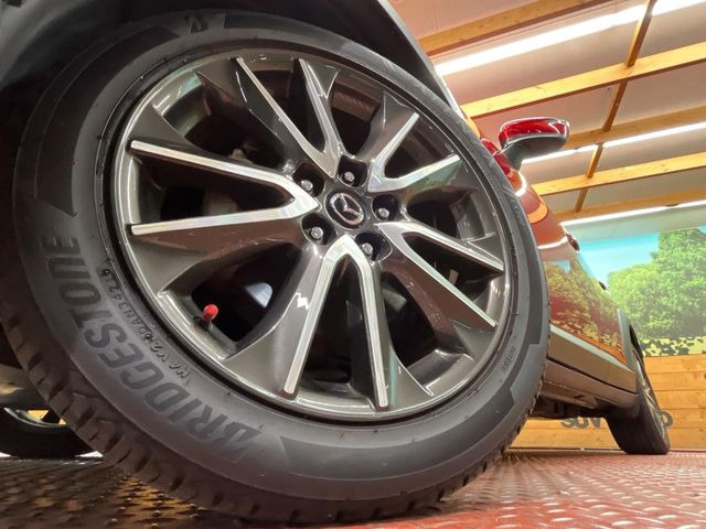 �y����18�C���`�A���~�z�C�[���z�O�ςɃ}�b�`���������A���~�z�C�[���𑕒����Ă���܂��B�e��ЊO�A���~�z�C�[����A�X�^�b�h���X�^�C�����戵�����Ă���܂��B���񂲑��k����������