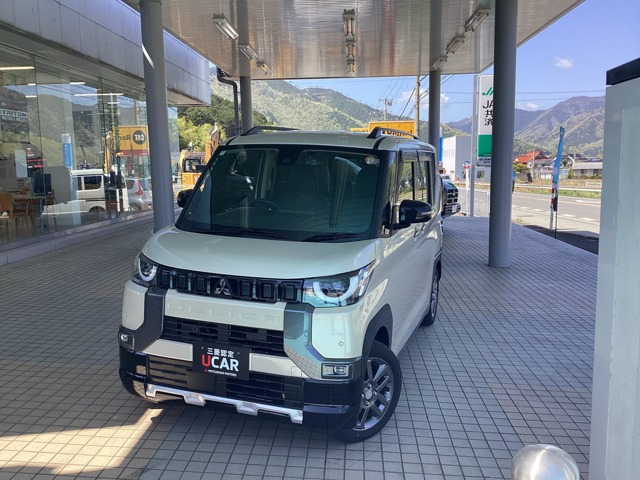 デリカミニT プレミアム 4WD