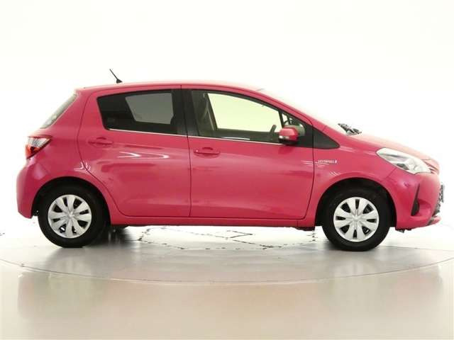 ヴィッツ1.5 ハイブリッド ジュエラ